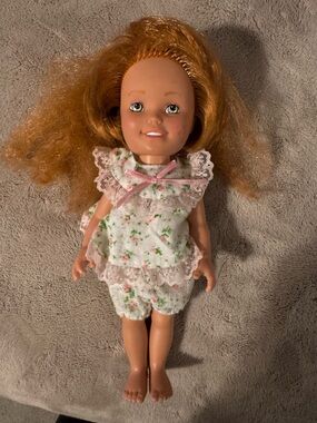 Vintage 1987 Playskool Dolly Surprise Doll Growing Red Hair Working